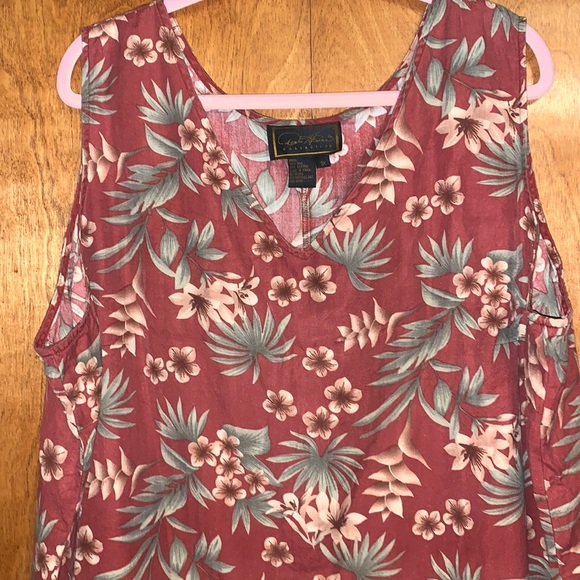 Diane Gilman Collection v-neck sleeveless floral print top, size 3X - Picture 2 of 3